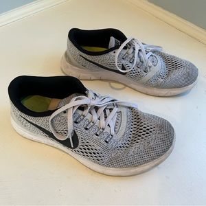 Nike Gray “Free RN” Sneakers